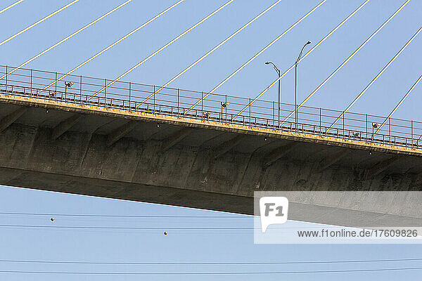 Details der Hängebrücke Centennial Bridge  die den Panamakanal in der Nähe des Culebra Cut genannten Abschnitts überspannt; Panama