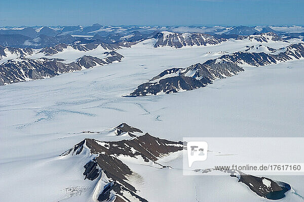 Luftaufnahme der Eiskappe  Insel Spitzbergen  Svalbard  Norwegen.