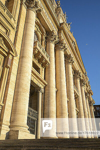 Petersdom in der Vatikanstadt; Rom  Italien