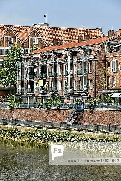 Wohnanlage  Immobilien  Kleine Weser  Teerhof  Bremen  Deutschland  Europa