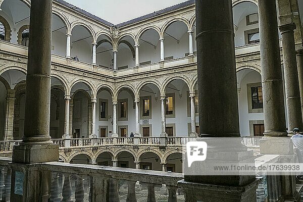 Inner courtyard with Renaissance arcades  Norman Palace  Palazzo dei Normanni  Palermo  Sicily  Italy  Europe