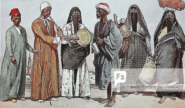 Kleidung  Mode in Afrika  Ägypten  von links  ein Diener  ein wanderndes Musikerpaar  ein Wasserverkäufer und zwei Frauen mit Gesichtsschleier beim Wasserholen  digital restaurierte Reproduktion einer Originalvorlage aus dem 19. Jahrhundert  Afrika