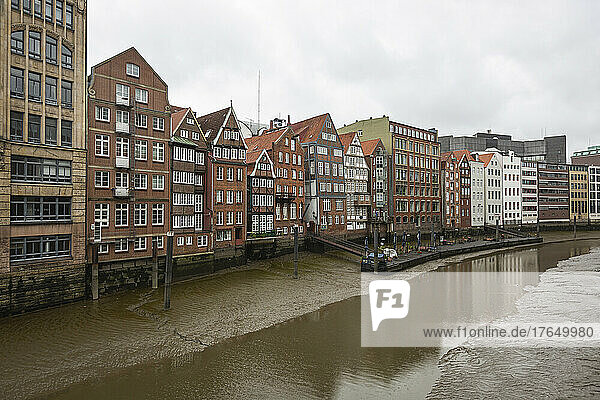 Germany  Hamburg  Row of townhouses along Nikolaifleet canal