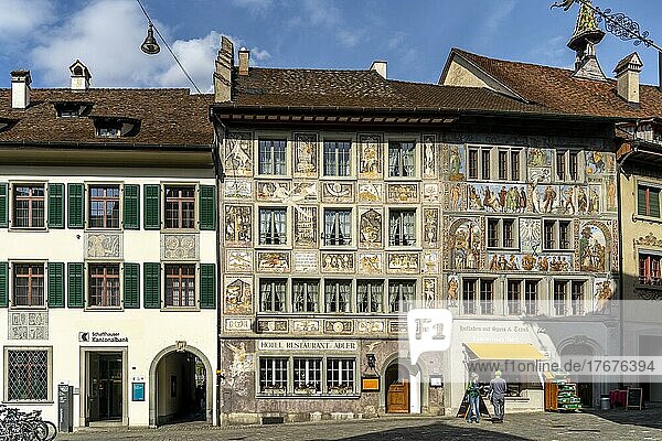 Hausfassaden am Rathausplatz mit alten historischen bemalten Häusern  Stein am Rhein  Schaffhausen  Schweiz  Europa