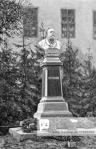 Standbild  Büste  Memorial von Fritz Reuter  7. November (1810) -12. Juli 1874 deutscher Dichter  digital restaurierte Reproduktion einer Vorlage aus dem 19. Jahrhundert  genaues Datum nicht bekannt