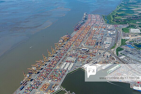 Luftbild des Container Terminal Bremerhaven  Container  Containerschiff  Handelsschiff  Logistik  Handel  Weser  Bremerhaven  Bremen  Deutschland  Europa