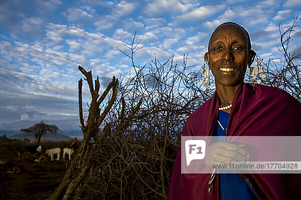 Porträt einer Massai-Frau.
