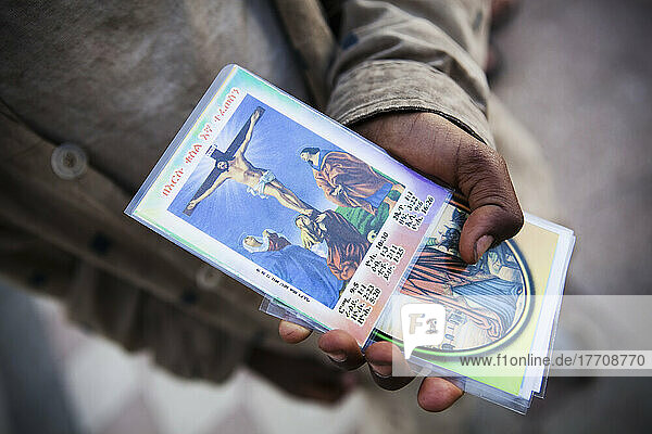 Religiöse Karten zu verkaufen  die verschiedene Heilige darstellen; Äthiopien