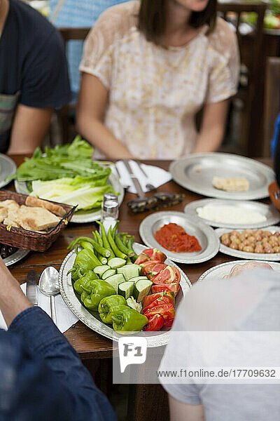 Eine Mahlzeit im Sitzen; Kappadokien  Türkei