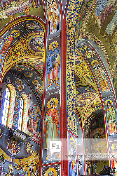 Farbenfrohe religiöse Fresken in der Heiligen Kirche St. Nikolaus in Koukaki; Athen  Griechenland
