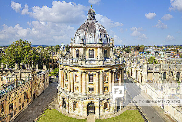 Radcliffe Camera and walls of Brasenose College and All Souls College  Oxford University Oxfordshire  England  United Kingdom  Europe