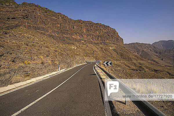 View of road in mountainous landscape near Tasarte  Gran Canaria  Canary Islands  Spain  Atlantic  Europe