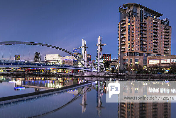 The Lowry Footbridge  Imperial Point Building and Lowry Centre at night  Salford Quays  Salford  Manchester  England  United Kingdom  Europe