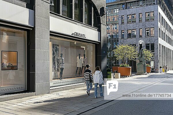Neuer Wall  exclusive shops and luxury boutiques  Hamburg  Germany  Europe