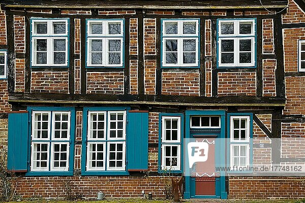 Fassade von einem Fachwerkhaus  Alte Kaplanei  Organistenhaus  Domhof  Ratzeburg  Schleswig-Holstein  Deutschland  Europa