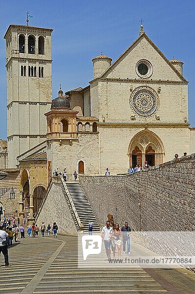 Assisi  Basilica di San Francesco  Basilika des Heiligen Franziskus  UNESCO-Weltkulturerbe  Provinz Perugia  Umbrien  Italien  Europa