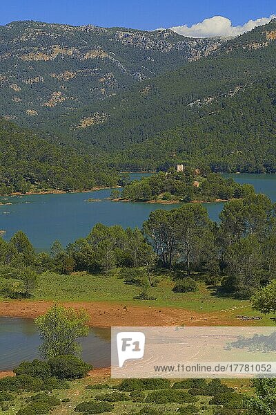Stausee von Tranco  Staudamm El Tranco  Sierra de Cazorla Segura und Naturpark Las Villas  Provinz Jaen  Andalusien  Spanien  Europa