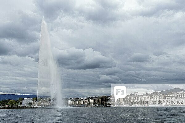 Jet d'Eau fountain  Lake Geneva  Geneva  Switzerland  Europe