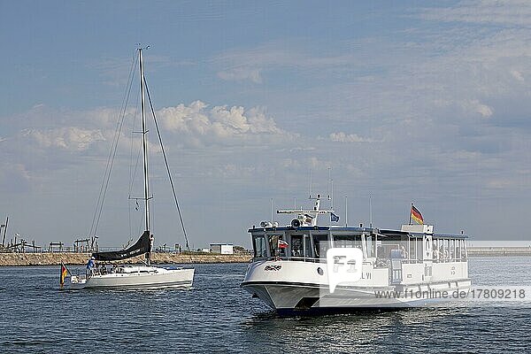 Sailing boat  passenger ferry  Priwall  Travemünde  Lübeck  Schleswig-Holstein  Germany  Europe