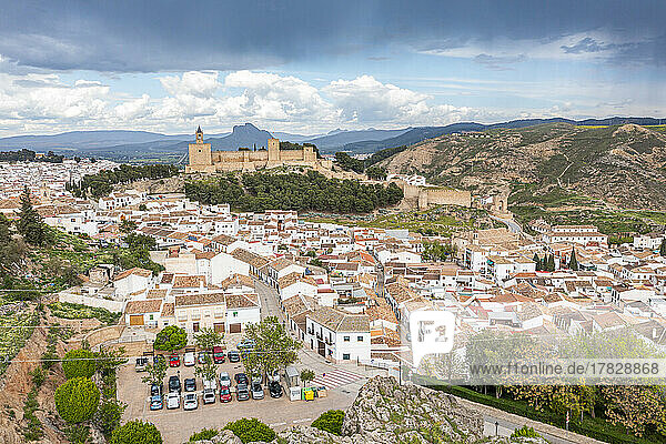Luftaufnahme der Burg von Antequera  Antequera  Andalusien  Spanien  Europa