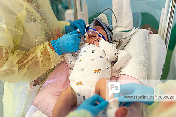 Bronchiolitis epidemic in a hospital pediatric ward.