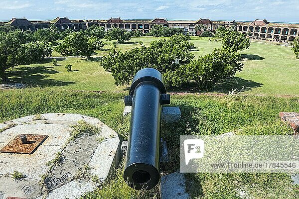 Alte Kanone  Fort Jefferson  Dry Tortugas National Park  Florida Keys  Florida  USA  Nordamerika