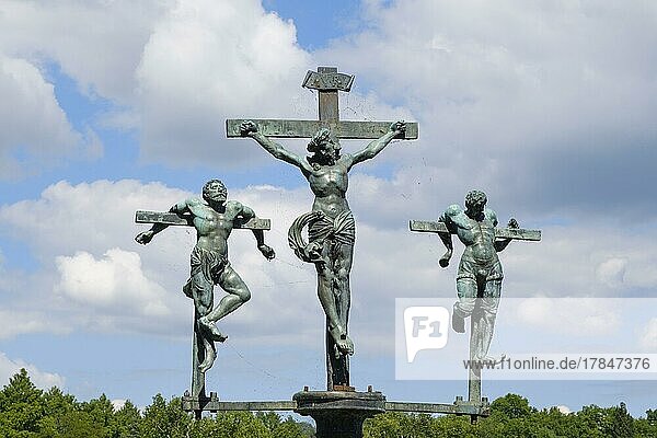 Schwedenkreuz Kreuzigungsgruppe am Eingang zur Insel Mainau Bodensee Baden-Württemberg Deutschland Europa