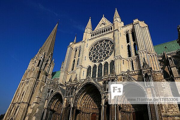 Chartres  Kathedrale Notre-Dame de Chartres  Region Centre  Frankreich  Europa