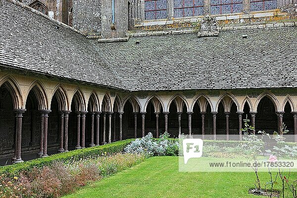 Mont Saint-Michel monastery hill  cloister of the monastery church  Lower Normandy  France  Europe