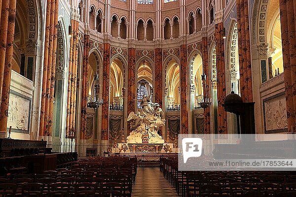 Chartres  Notre-Dame de Chartres Cathedral  interior  altar in the choir with sacred figures  Centre region  France  Europe