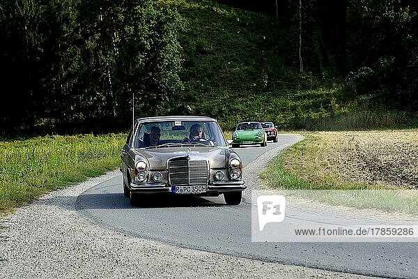13. 08. 2022  Olympia Rallye 72  1972  50 Jahre Revival 2022  Autorennen  Ralley  Oldtimer  Freising  Mercedes