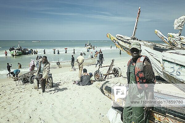 Traditional fishing beach  Plage des Pêcheurs Traditionnels  arrival of the fishing boats  Nouakchott  Mauritania  Africa
