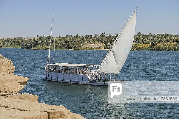 Dahabeya Kreuzfahrtschiff  Nil  Ägypten  Afrika