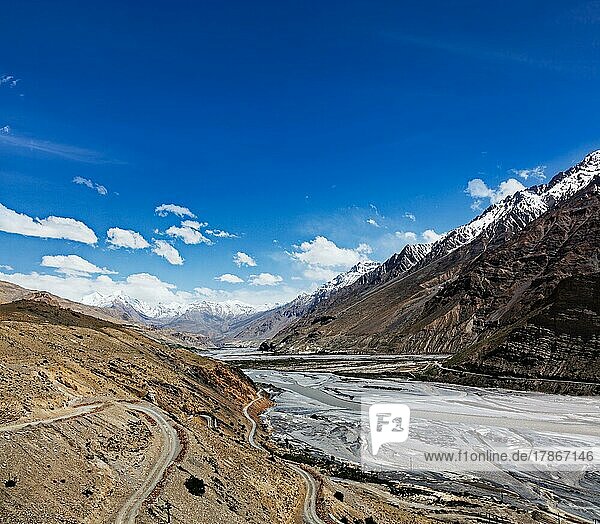 Reisen Himalaya Hintergrund  Spiti-Tal im Himalaya. Himachal Pradesh  Indien  Asien