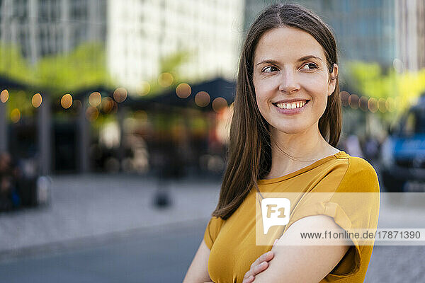Smiling businesswoman with brown hair