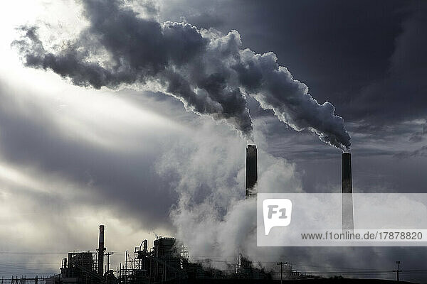 United States  Arizona  Holbrook  Smoke from coal processing plant