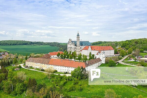 Kloster Abtei barocke Kirche Luftbild in Neresheim  Deutschland  Europa
