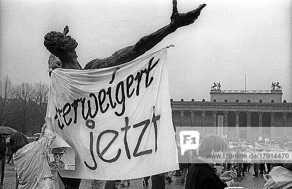 verweigert jetzt  Deutschland  Berlin  01. 04. 1991  Europa
