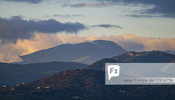 Usa  New Mexico  Santa Fe  Foothills of Sangre de Cristo Mountains at sunset