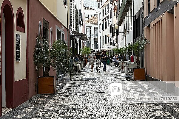 Gasse in der Altstadt  Madeira  Portugal  Europa