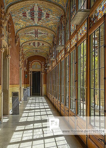 Interior view of the hall and corridors in the main building in the Hospital de la Santa Creu i Sant Pau by architect Lluís Domènech i Montaner  Barcelona  Catalonia