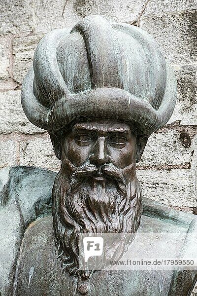 Büste von Mimar Sinan. Er war der oberste osmanische Architekt. Er war verantwortlich für den Bau von mehr als dreihundert großen Bauwerken und anderen  bescheideneren Projekten