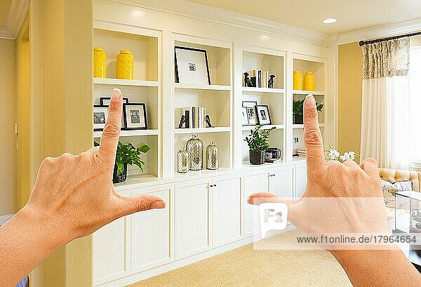 Hands Framing benutzerdefinierte Einbauregale und Schränke Wand Design im Inneren des Hauses
