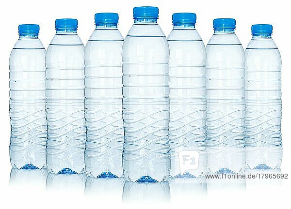 Wasser Mineralwasser viele Getränke in Flaschen Wasserflaschen  freistellbar