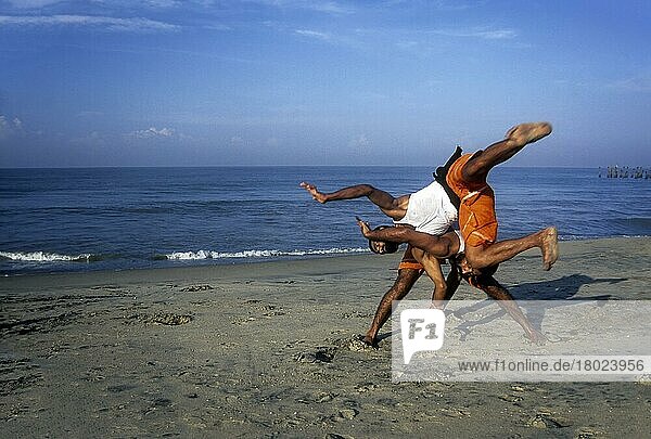 Kalaripayattu  Alte Kampfkunst aus Kerala (Messerkampf)  Indien  Asien
