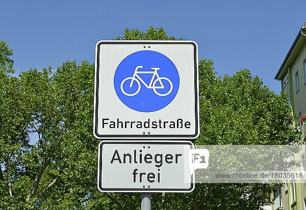 Verkehrsschild Fahrradstraße Anlieger frei