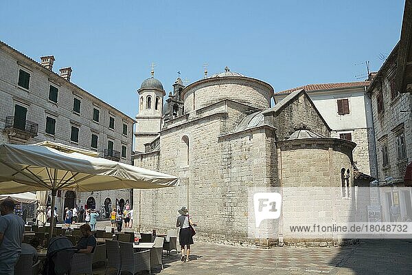 Kirche des heiligen Lukas  Lukas-Platz  Altstadt  Kotor  Bucht von Kotor  Montenegro  Trg Sv. Luke  Europa
