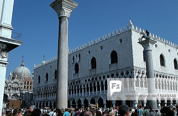 Doge's Palace  Venice  Italy  Dogenpalast  Venedig  Italien  Europa  Querformat  horizontal  Europa