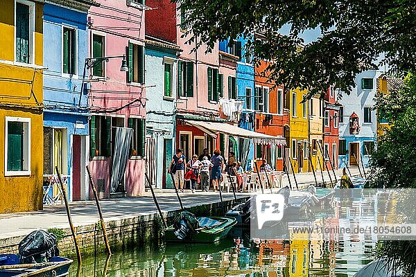 Burano Island with its colourful fishermen's houses along canals in the Venice Lagoon  Veneto  Italy  Venice  Veneto  Italy  Europe
