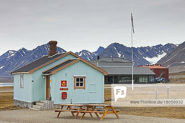 Das nördlichste Postamt der Welt in Ny Ålesund  ehemaliges Bergbaudorf auf Spitzbergen  Svalbard  Norwegen  Europa